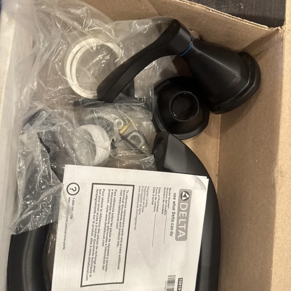 Delta T4776 Stryke Deck Mounted Roman Tub Filler - Matte Black
